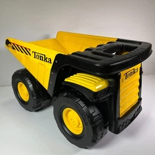 Tonka Toughest Mighty Dump Truck 19" Yellow Steel Classics Black Plastic * NEW!