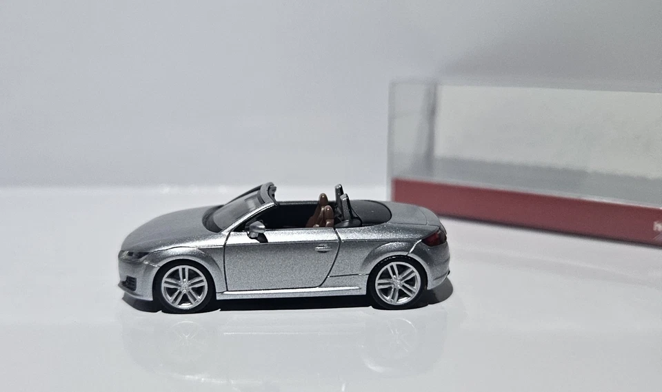 Herpa H0 1:87 PKW AUDI TT 8S/FV CABRIOLET ROADSTER SILBER METALLIC OVP - Bild 3 von 4