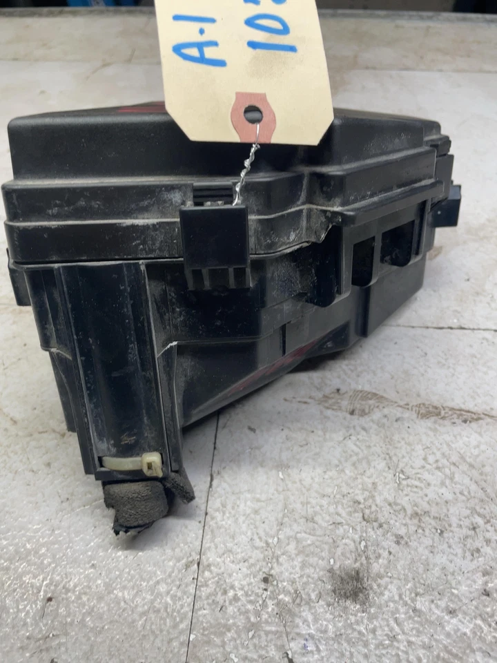 Оригинальный распределительный блок коробки предохранителей двигателя для Honda CR-V 2007-2011 годов выпуска - Изображение 2 из 4