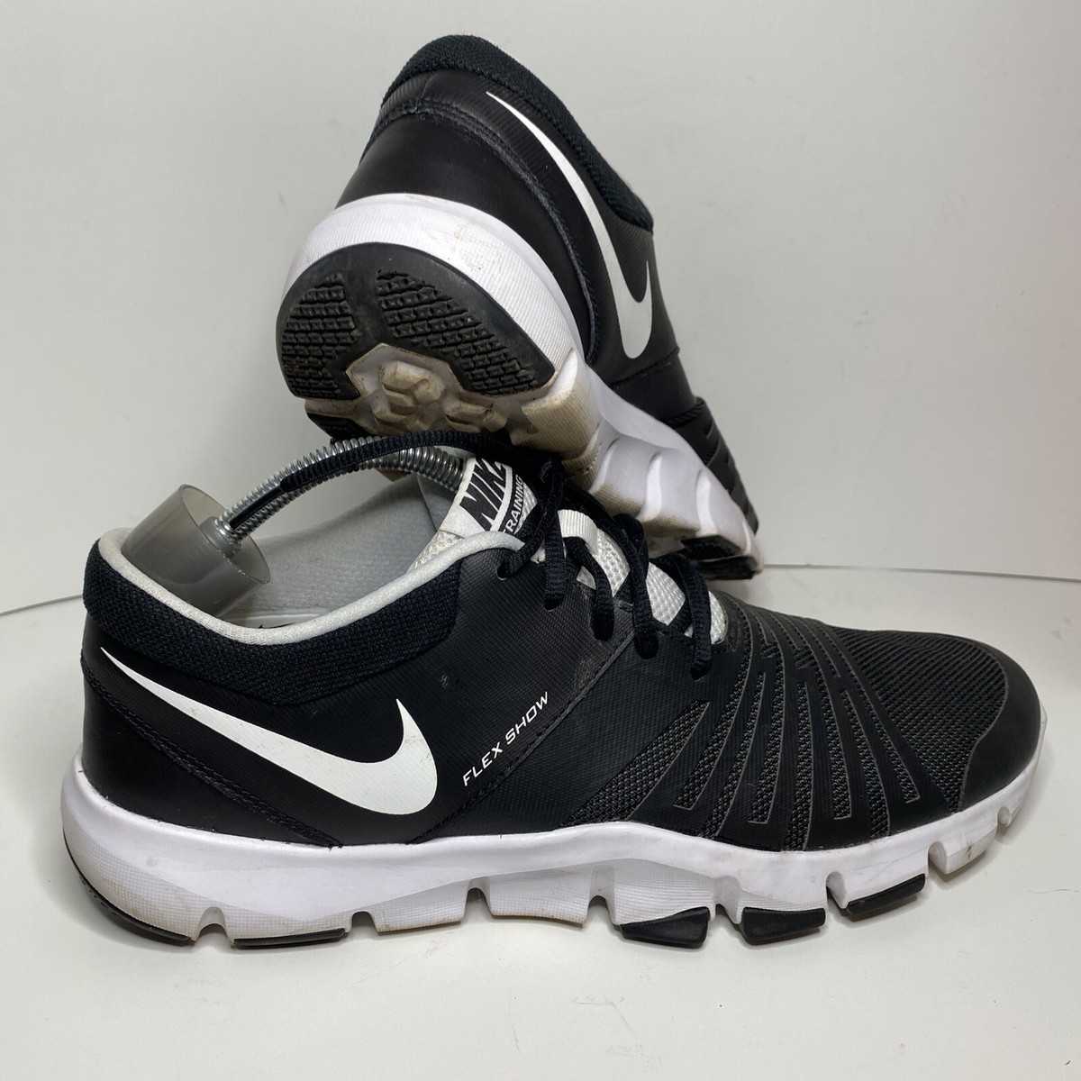 NIKE FLEX SHOW TRAINING Men's 12 Black White Sneakers Shoes