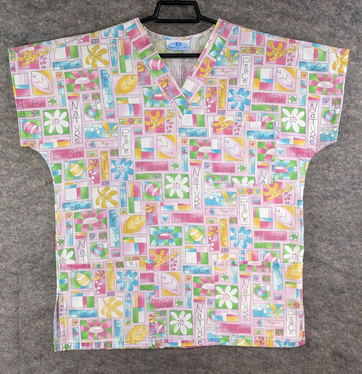 SB Scrubs Top Women Small Pink Blue Yellow Flower Peace Bees Short Dolman Sleeve