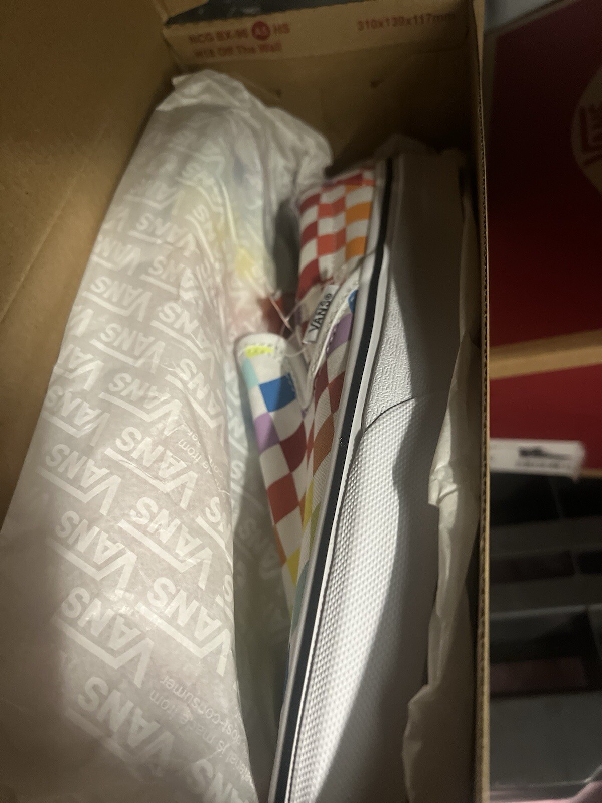 Vans Classic Sneakers for Men and Women - Iconic Skate Style-image