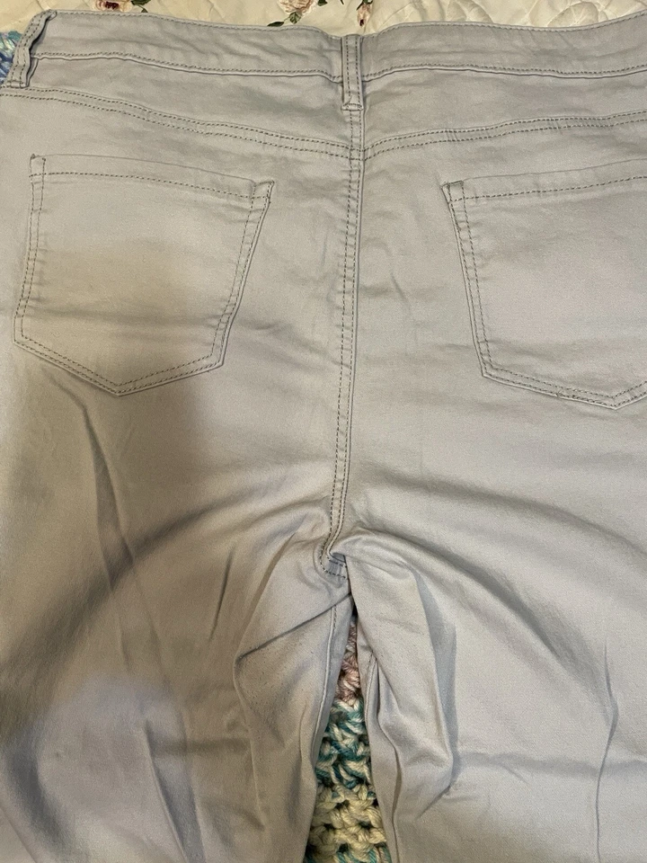 D&Co Denim & Co Pull on Straight Women's size 16 Gray Corduroy Pants - Image 2 of 4