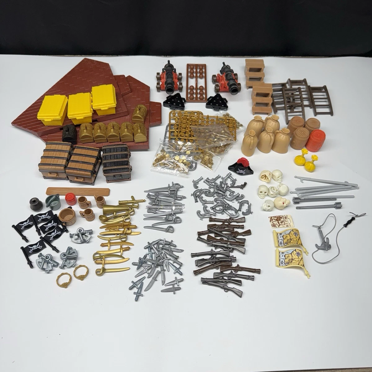 Lot De Pièces Playmobil Pour Le Thème Pirates Et Vikings (réf. 3570) - Occasion, Bon état