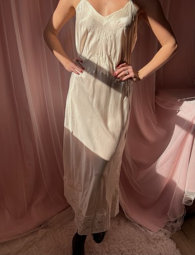 Seiden-Schlupfkleid 30er Jahre weiß Braut bestickt - Bild 5 von 7