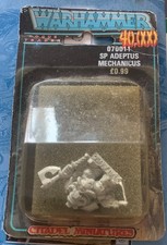 Rogue Trader Adeptus Mechanicus Squat Tech Priest in blister 40k Citadel