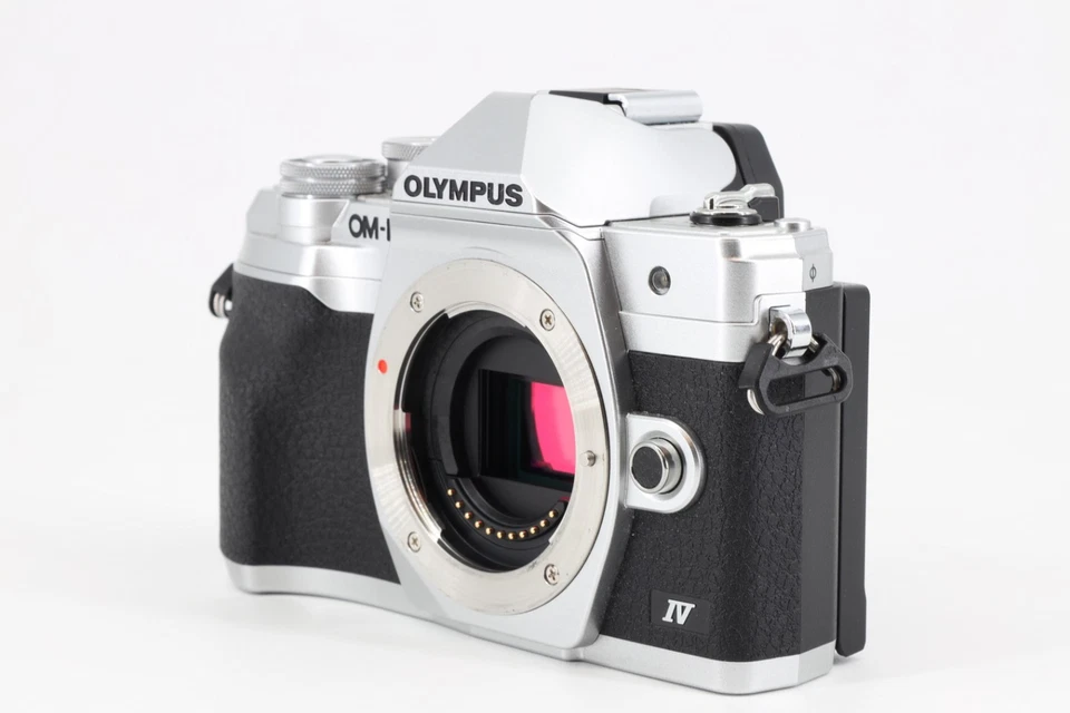 Olympus OM-D E-M10 Mark IV, photo 3 of 5