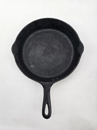 Griswold Big Block  Erie Logo #8 Skillet Cast Iron Skillet 704 Y Flat 10 in 704