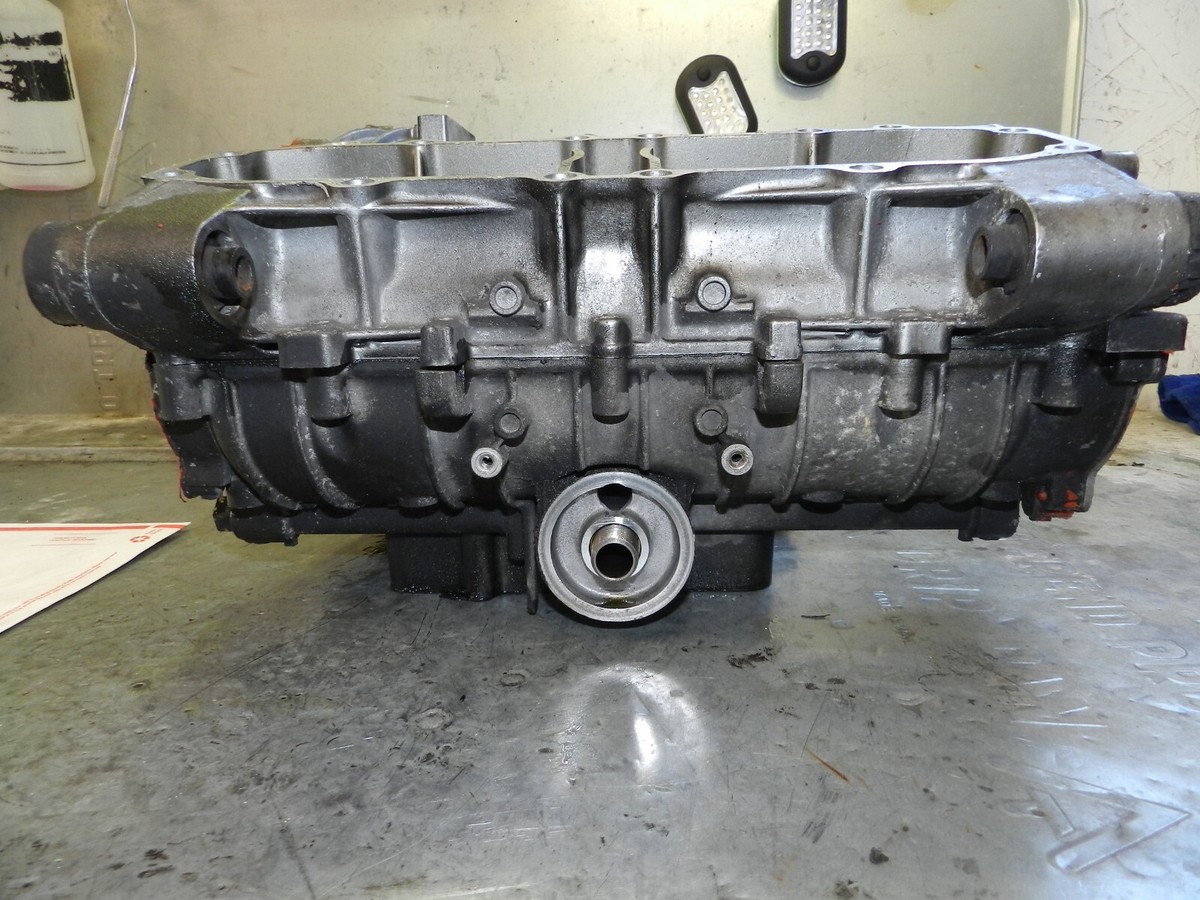 1994 Kawasaki ZX6E ZX 600 E 14001-5291 SET CRANKCASE Engine Case