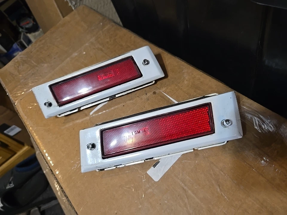 1984-1988 Chevy MONTE CARLO SS ЗАДНИЕ БОКОВЫЕ ГАБАРИТНЫЕ ОГНИ С ОБОДКАМИ оригинальные - Изображение 3 из 4