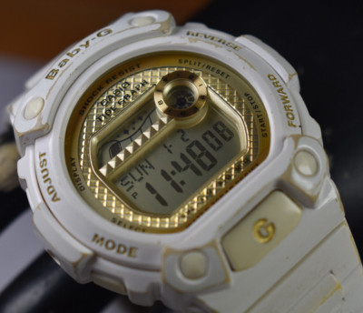 CASIO BLX100-7B (3265) Women's White/Gold Tide Graph Watch NEW BATTERY!