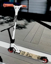 MADD GEAR MGP VX2 Team Scooter Model 202-457