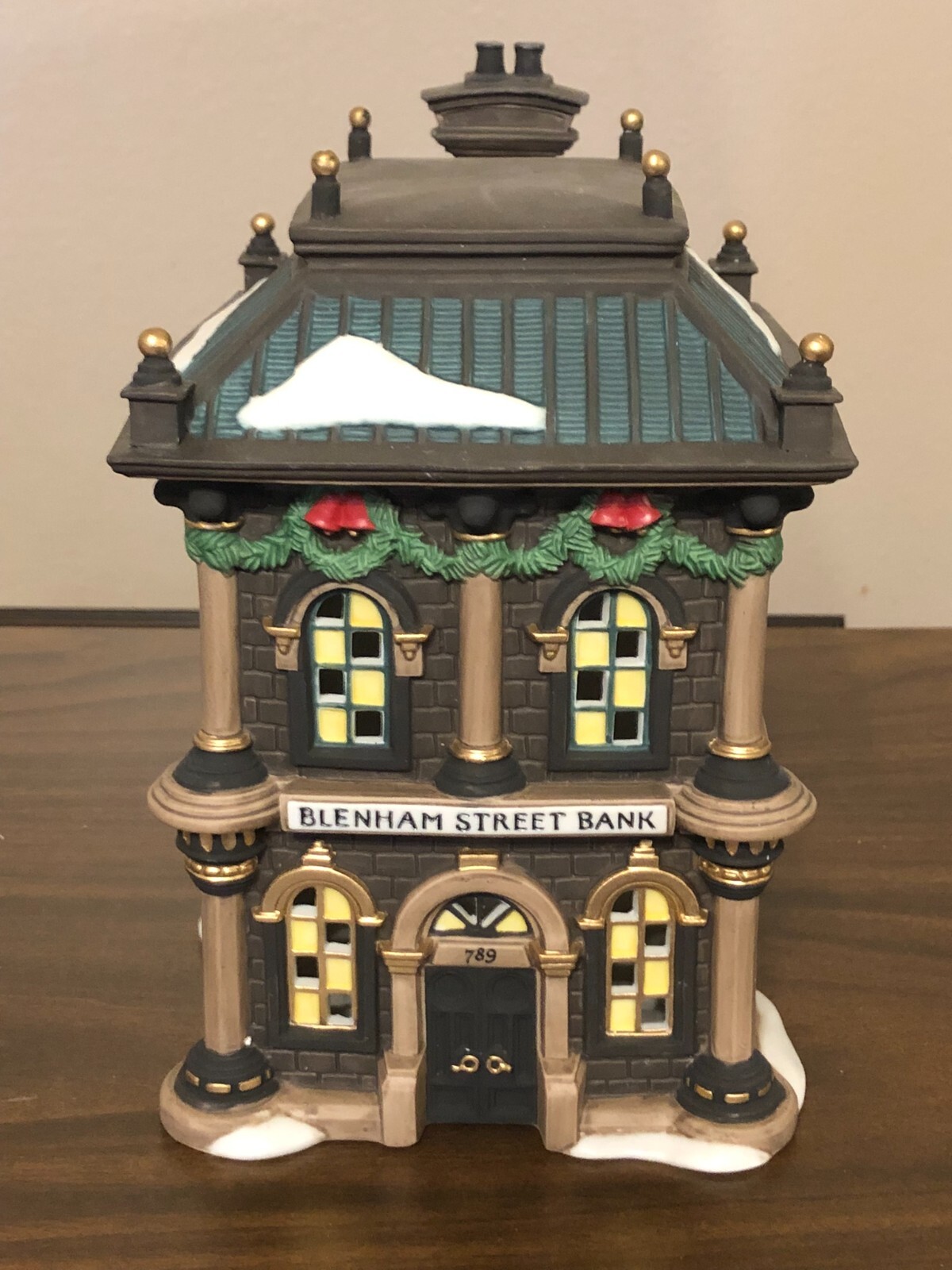 Department 56 Dickens Village Blenham Street Bank Collectible