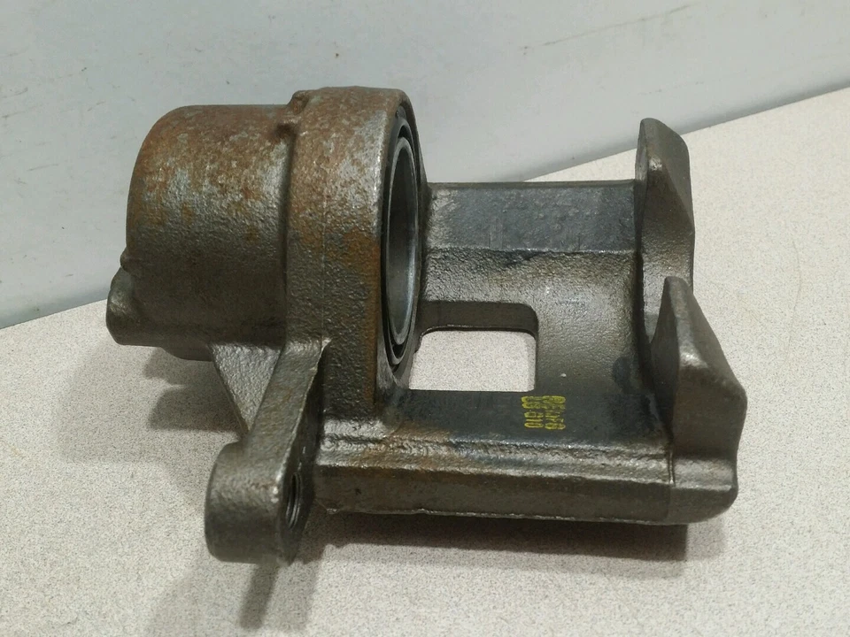 Pinza de freno de disco delantera derecha Pronto 18-5035 Master, se adapta a Buick, Saturno Foto 3 de 4