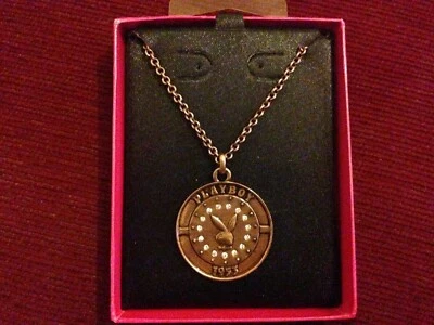 Collier Playboy Authentique Médaillon Bronze avec strass NEUF - Photo 1/4