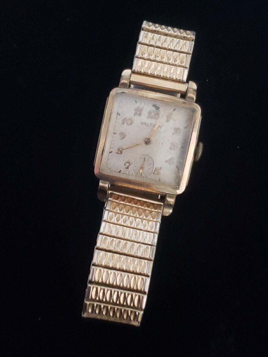 WALTHAM WATCH RETRO COLLECTIBLE RETRO WRISTWATCH TIME PIECE WALTHAM WATCH RETRO COLLECTIBLE RETRO WRISTWATCH TIME PIECE