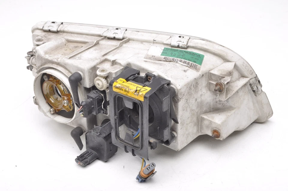 VOLVO V40 1.9 DI 115PS Scheinwerfer vorne links XENON Licht 30859758 - Bild 4 von 4