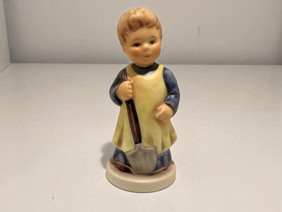 Hummel Figur 727 Muss noch Umgraben 9,5 cm. 1 Wahl - Top Zustand    