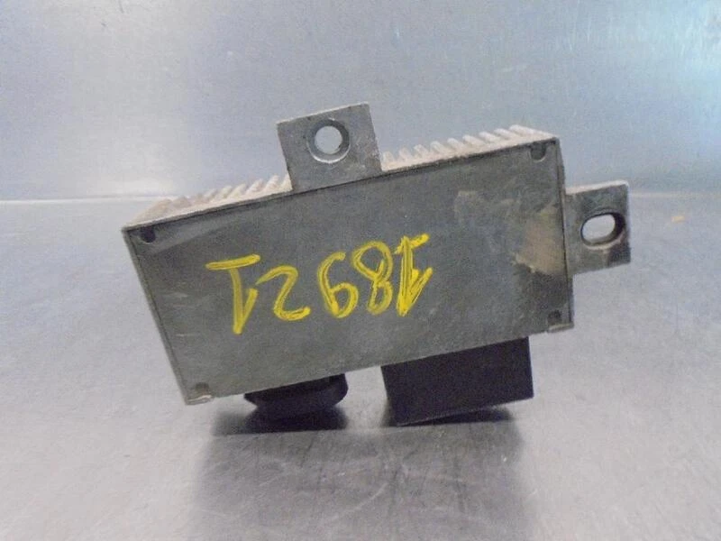 7700111525 boîtier de prechauffage pour RENAULT MEGANE I CLASSIC (LA0) 4809313 - Photo 2/4