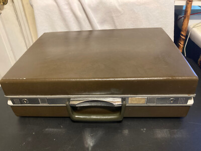 VINTAGE SAMSONITE BROWN BRIEFCASE BUSINESS ATTACHE  Model 100 LOCKABLE -no Key