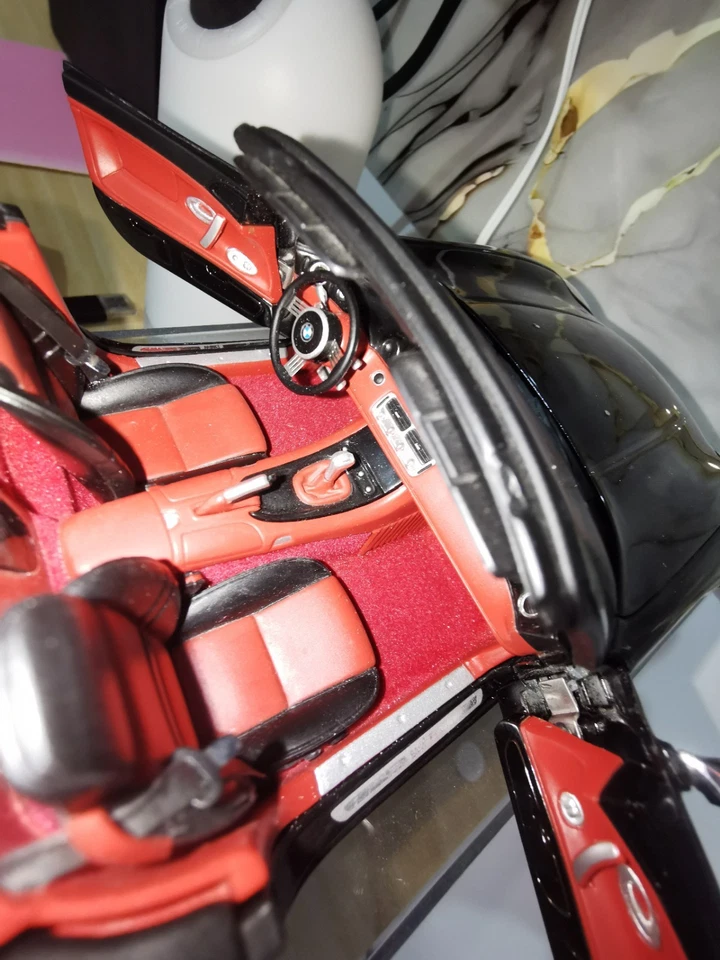 Bmw Z8 autoart 1,18 - Immagine 4 di 4