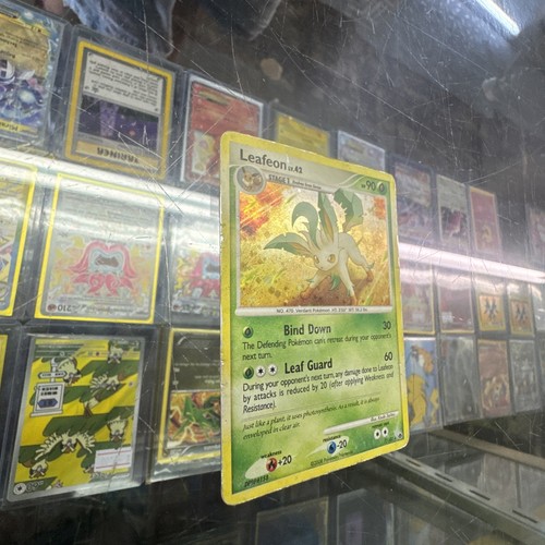 Holograma Leafeon 7/100 Majestic Dawn - Imagen 3 de 13