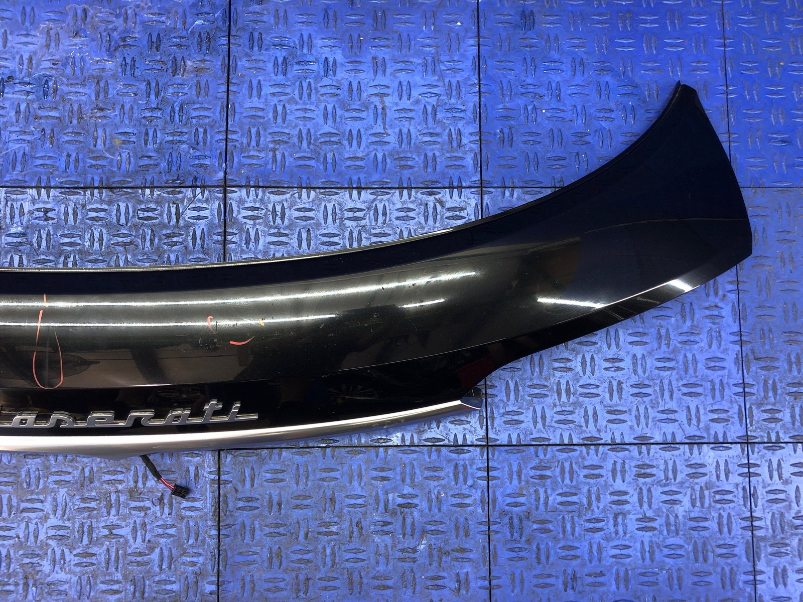 2023 MASERATI GRECALE REAR TRUNK SPOILER TRIM PANEL COVER 670274066 (408)