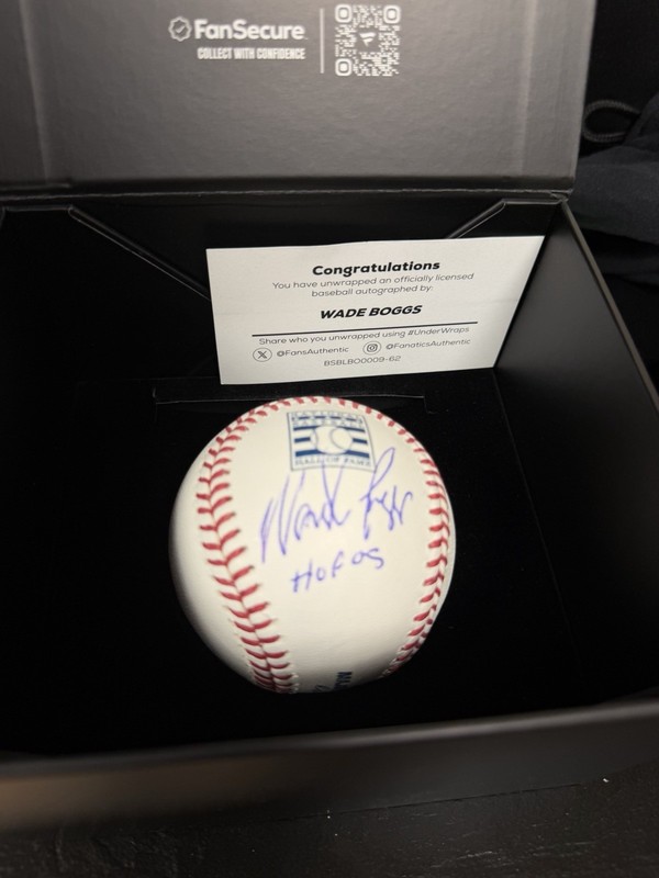 🔥 2025 Fanatics Under Wraps – Wade Boggs Autographed HOF Baseball