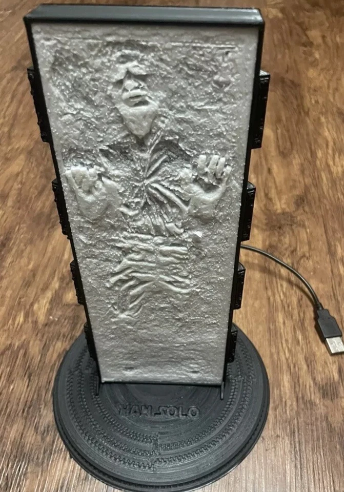 Luz/lámpara de escritorio USB de carbonita Han Solo Star Wars personalizada Foto 2 de 4