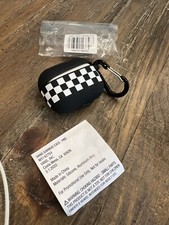 Vans Family Airpods Checkers Soft Silicone Pro Case W/Clasp VN0009MANOA 