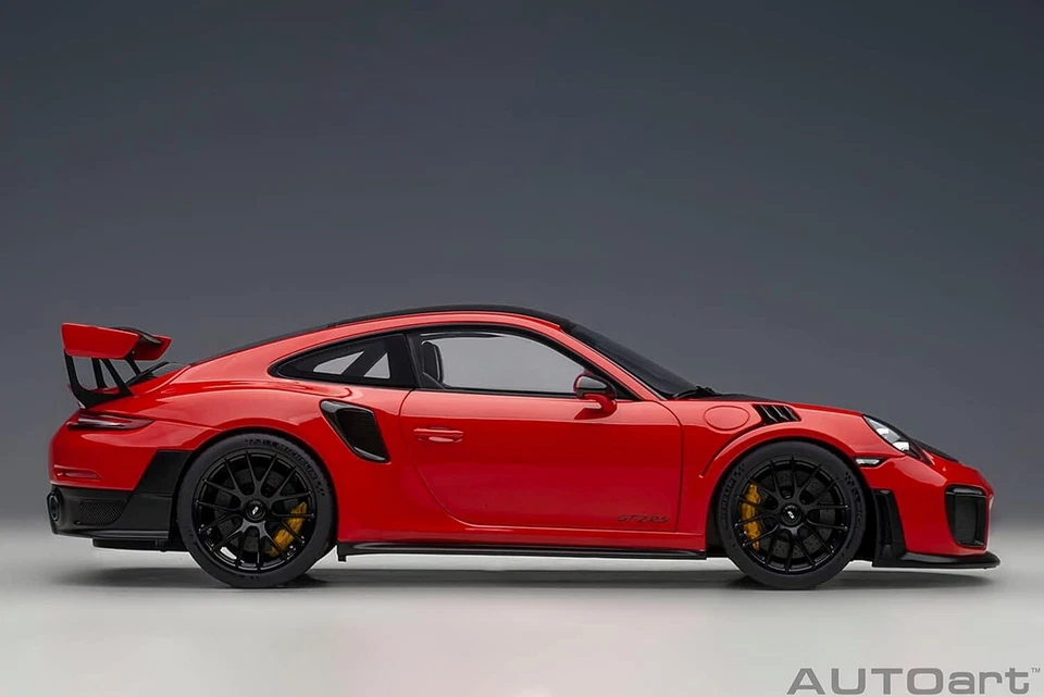 AUTOart 1/18 Porsche 911 GT2 RS Weissach пакет красный / углерода черный JP 13070 - Изображение 4 из 4