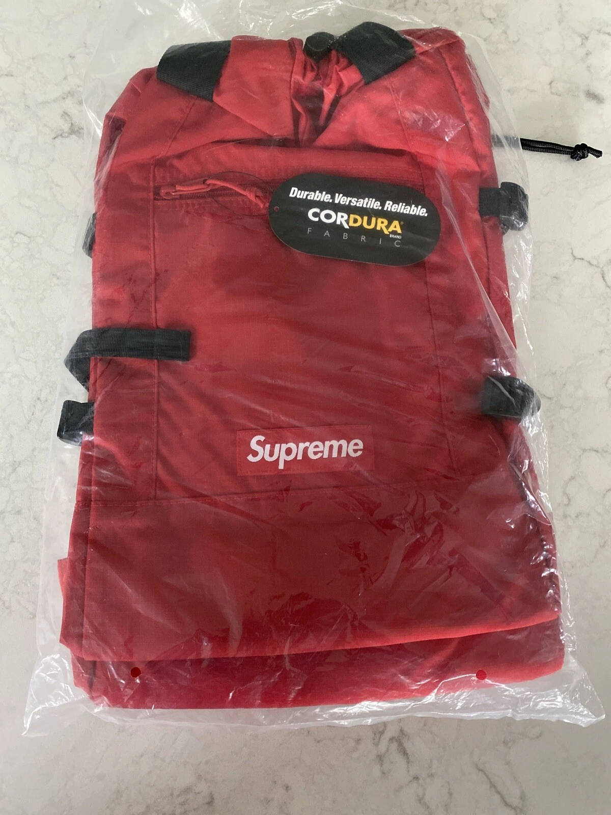 SAC À DOS SAC FOURRE TOUT SUPREME WOODLAND CAMO SS19 CORDURA LOGO BOÎTE ROUGE