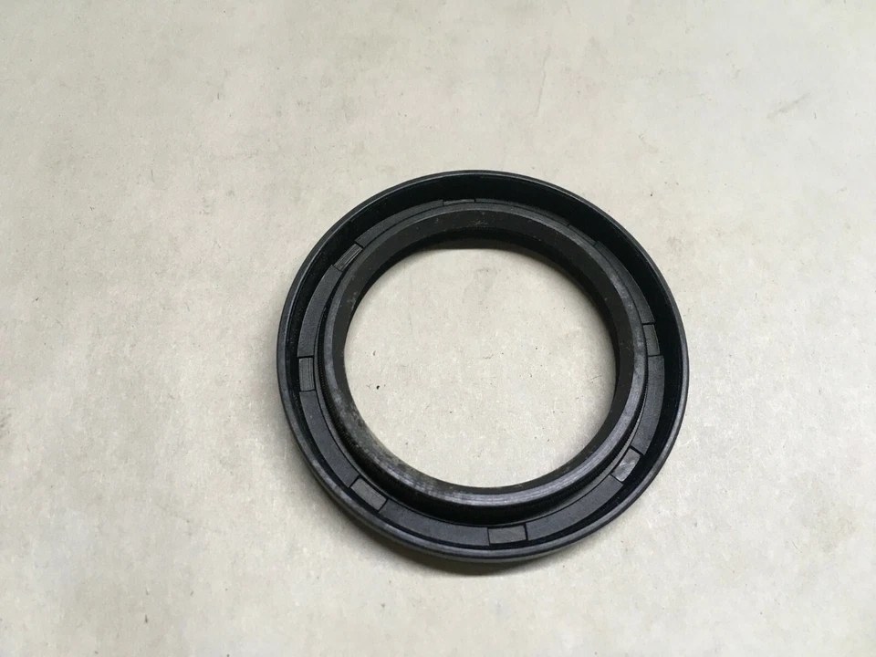 Nuevo sello del cigüeñal del motor Federal Mogul 1953 Foto 4 de 4