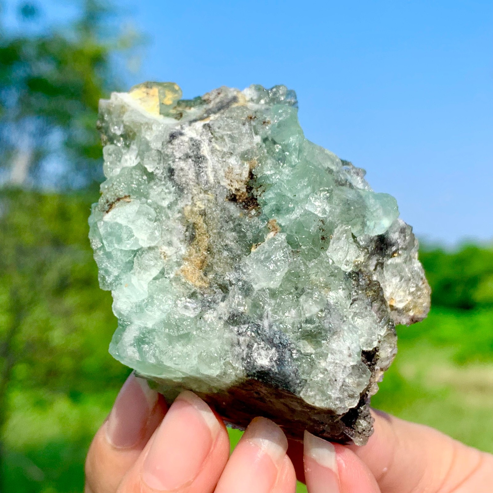114G Rare transparent green cubic fluorite mineral crystal sample/China