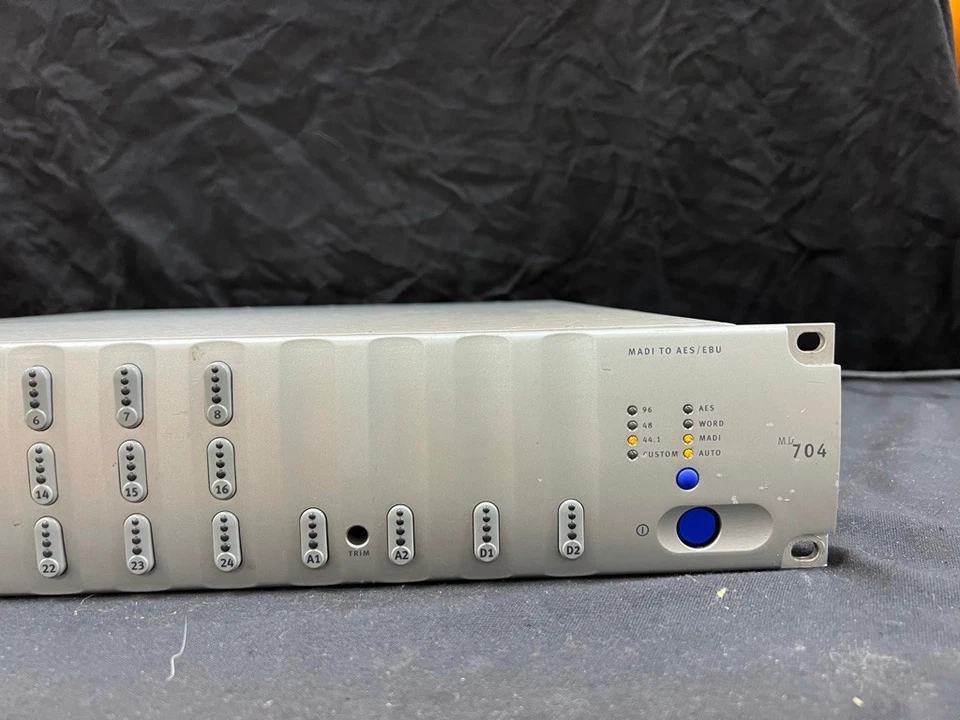 EUPHONIX MD 704 MADI TO AES CONVERTOR - Image 2 of 4