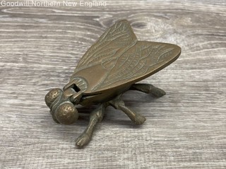 Unbranded Vintage Hinged Lid Jewelry Trinket Box Fly Bug Insect Brass 3" x 2"