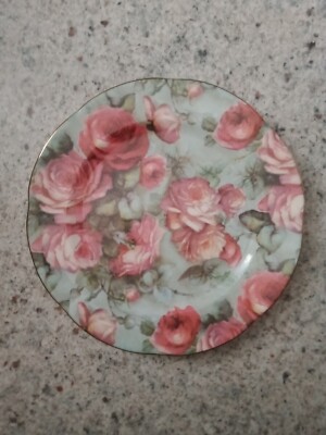 Maxwell Williams. Morning Day. Small Plate. (16.5cm). Made In China (?)