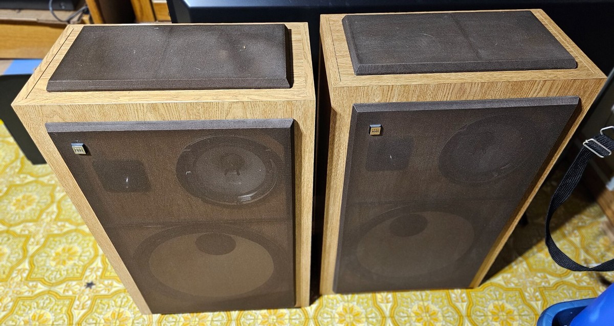 Vintage 1980s BSR Model DR-1550L Five-Way Acoustic Suspension