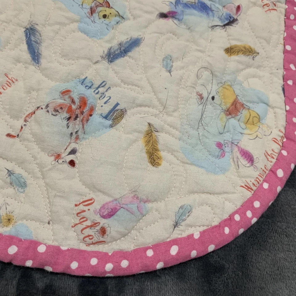 Cobertor de bebê Winnie the Pooh acolchoado reversível Disney leitão tigre feito à mão - Imagem 2 de 4