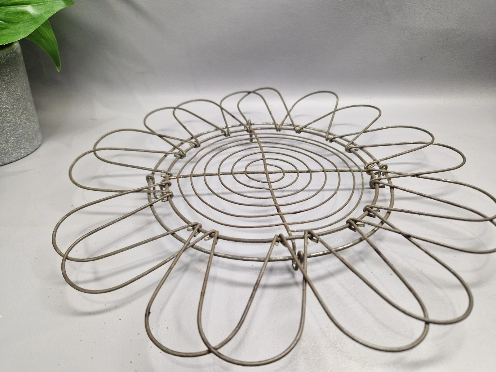 Antique Victorian Edwardian wire work baking cooling rack cake egg basket