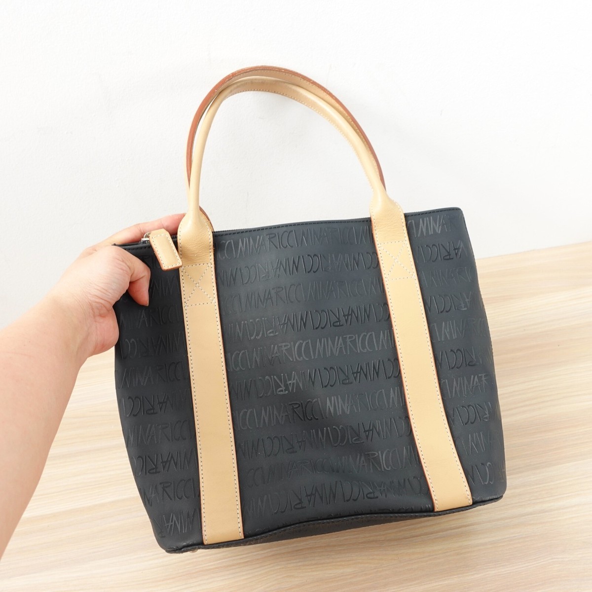ニナリッチ⭐︎ヴィンテージバッグ NINA RICCI クリスマス Vintage NINA RICCI Bag Medium Black Leather Monogram Zip Tote PVC