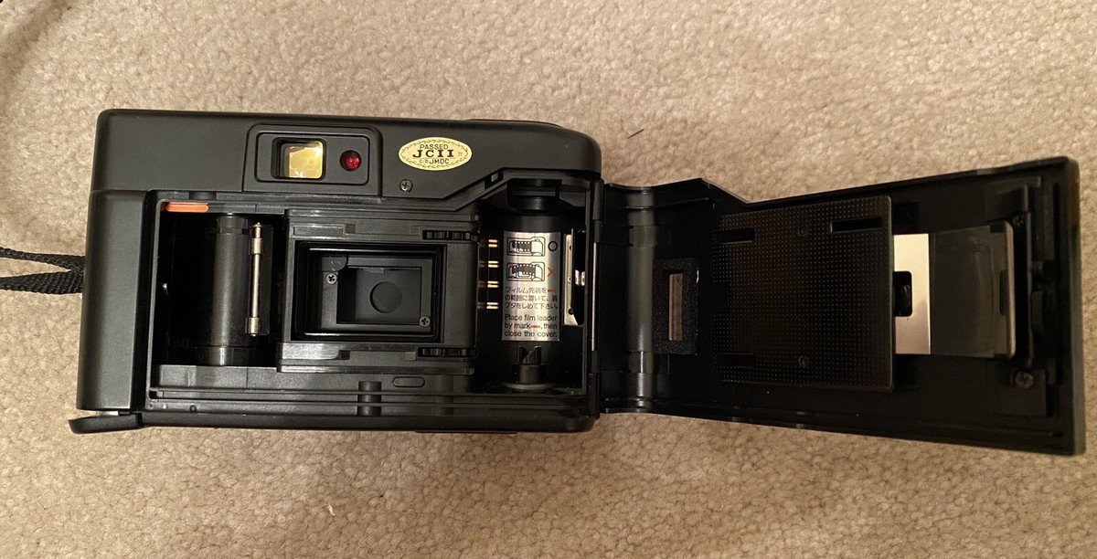 Vintage Kyocera Yashica DF-10s Tele/Wide Focus-Free Camera And