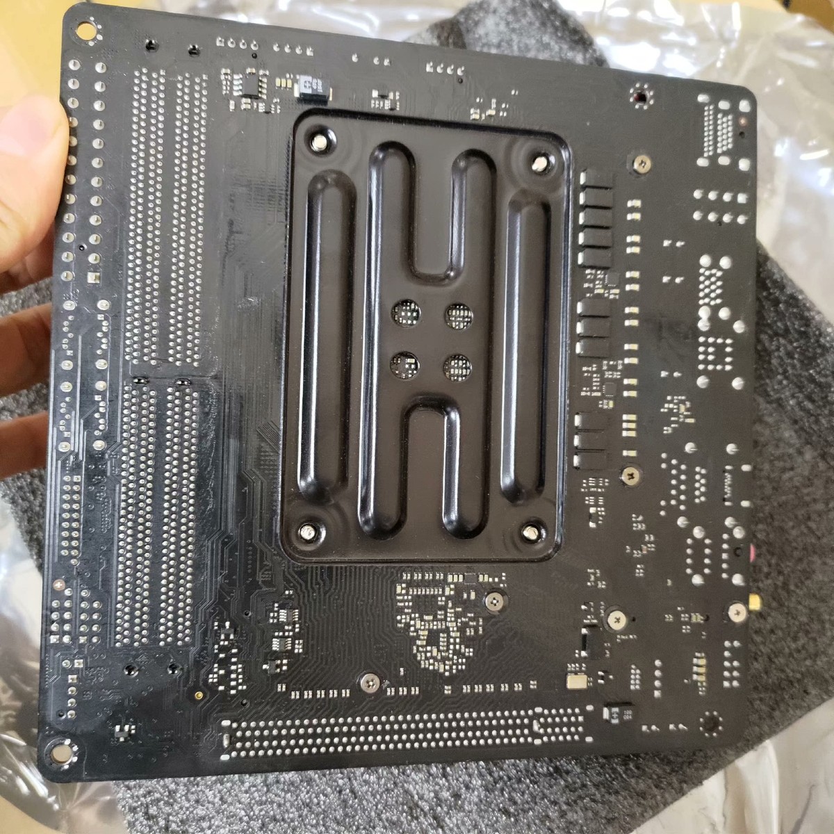 FOR ASROCK A520M-ITX/ac AMD AM4 DDR4*2 64GB HDMI Mini-ITX