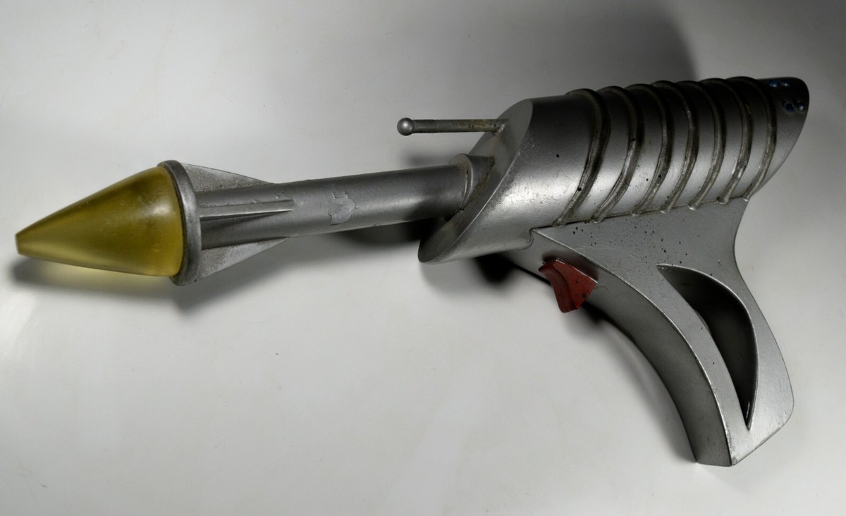 洋書 common / Ray Gun Vintage Ray Gun Futuristic Sci-Fi Lost in Space | eBay