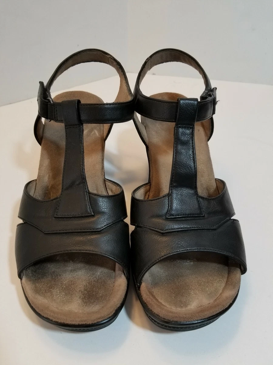 Soul naturalizer fayth sales women's wedge sandals