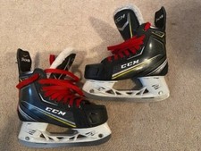 CCM Tacks 9080 Junior Ice Hockey Skates Size 3D with AR Blade Protectors