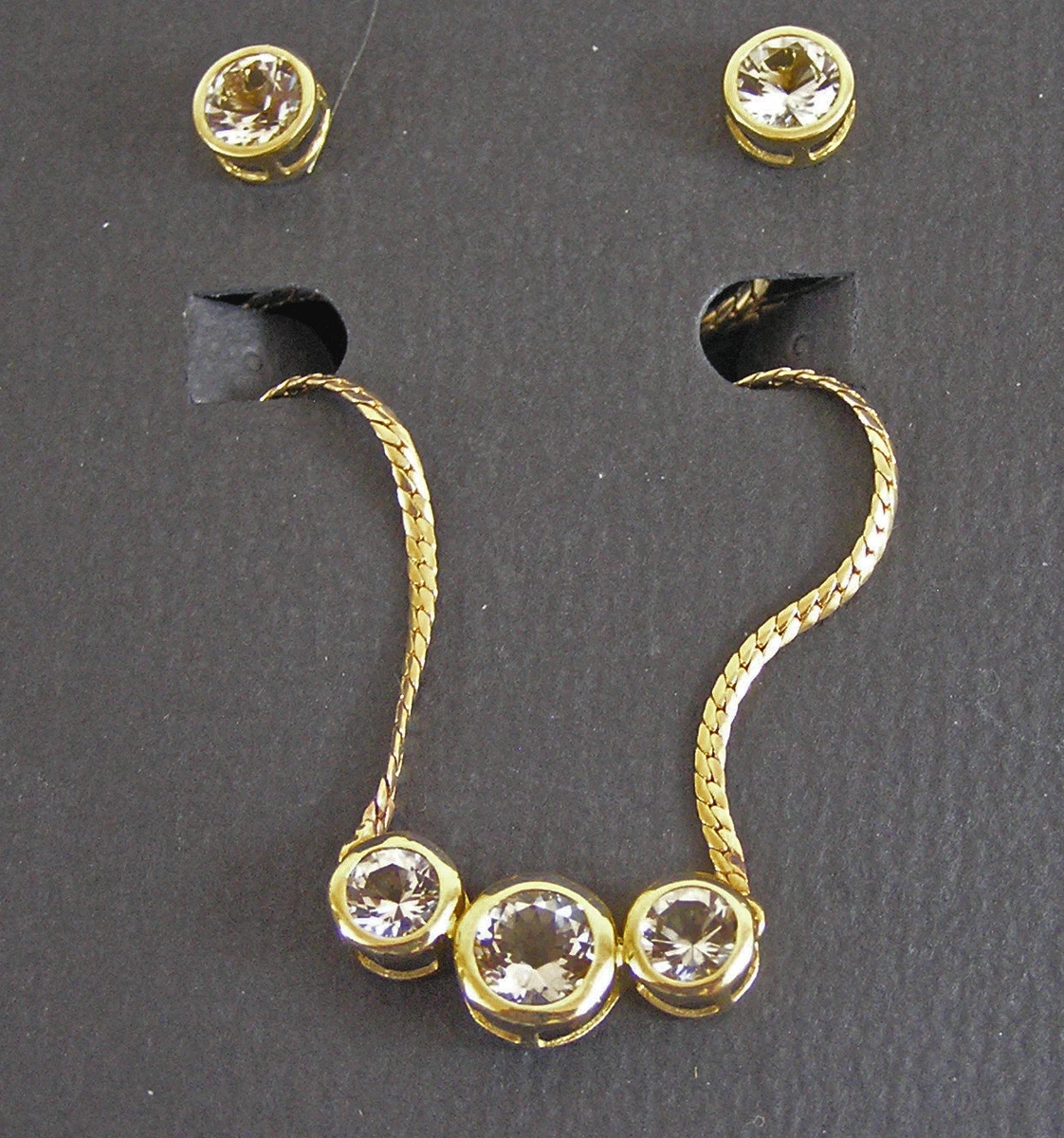 Bezel set shop sapphire necklace