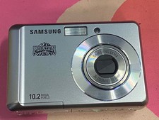 Samsung SL30 Digital Camera - For Parts/Repair - Powers On Tested 
