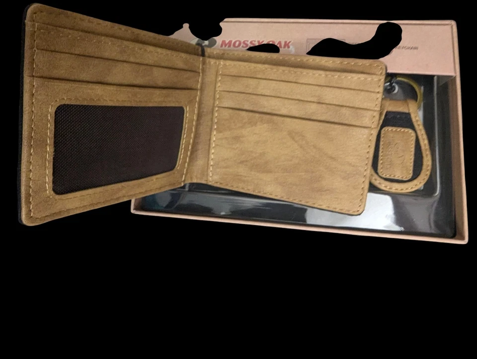 Mossy Oak Mens Bifold Wallet & Keychain Gift Set - Tan Leather, Black Canvas New - Image 2 of 4