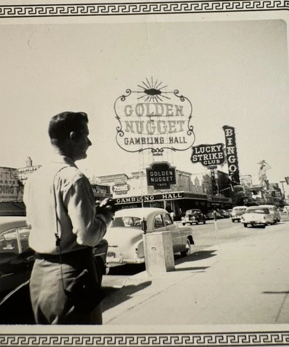 MAN in LAS VEGAS NEVADA Golden Nugget CASINO Cars NEON SIGNS vtg 1950's photo